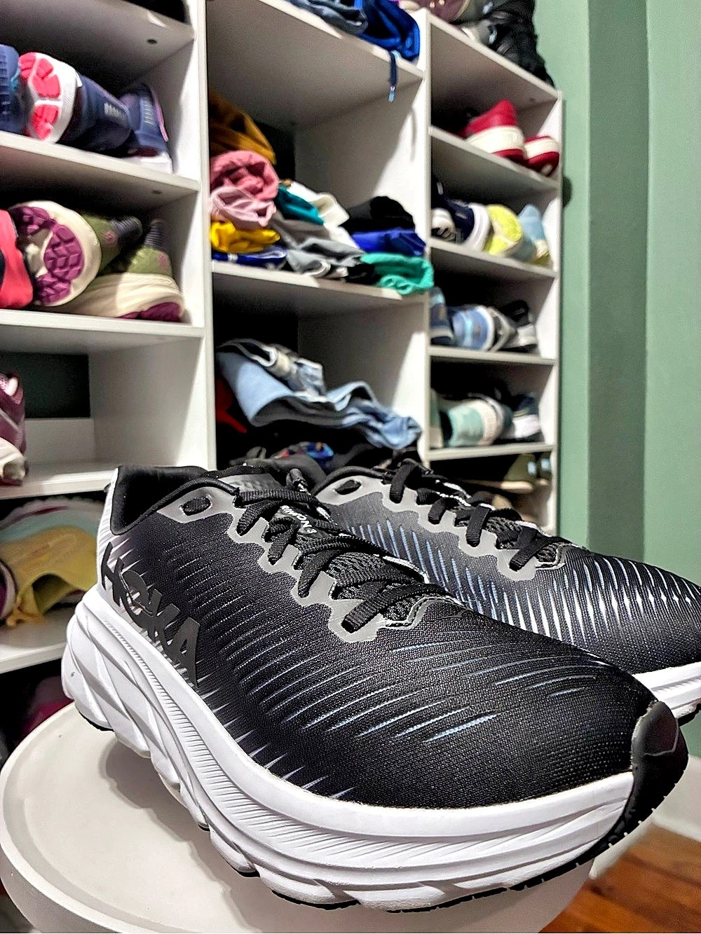 HOKA ONE ONE Rincon 3 Men’s 10 Black White Running Shoes 1119395 BWHT